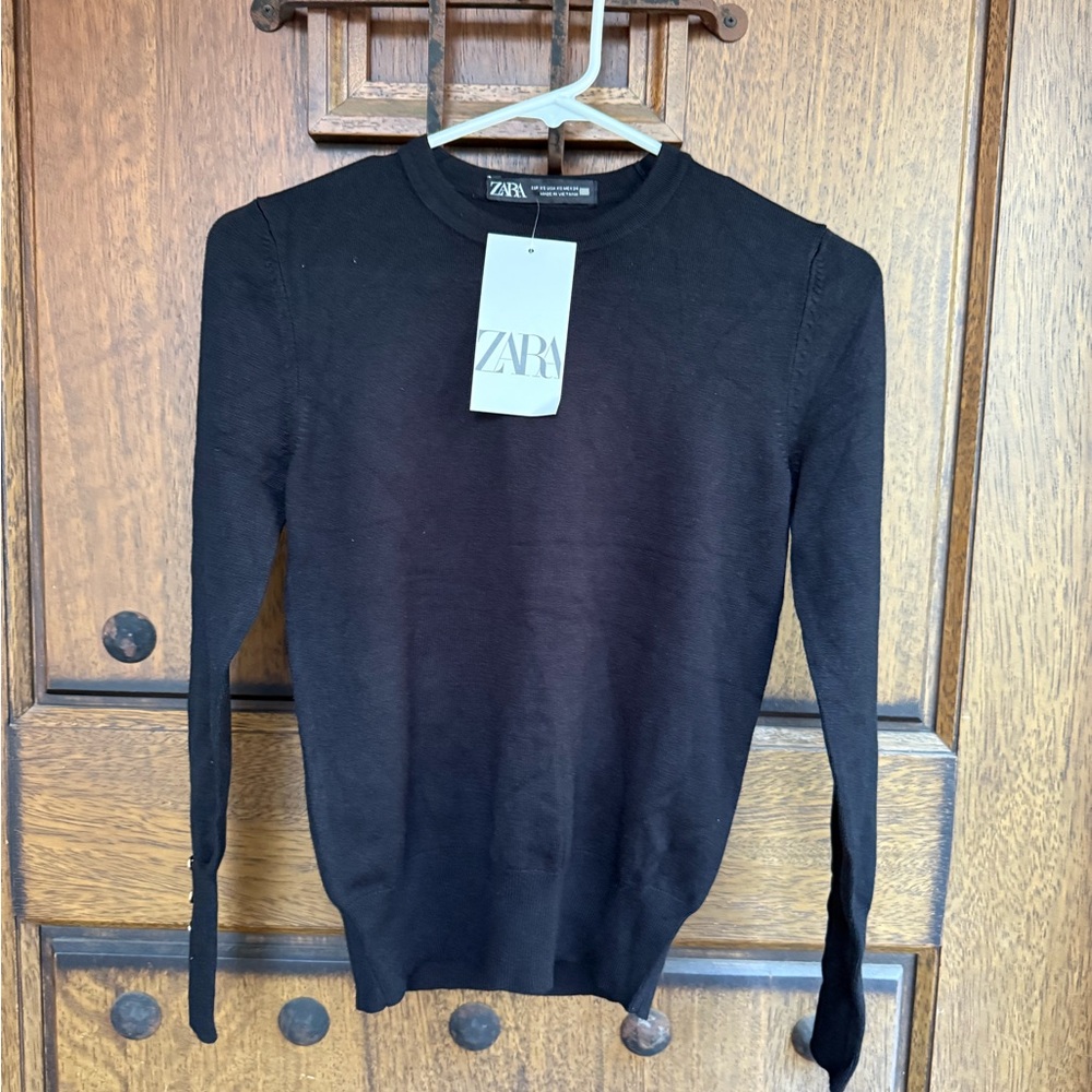 Zara long sleeve with 3 buttons Black Knit Sweater  Size XS, S